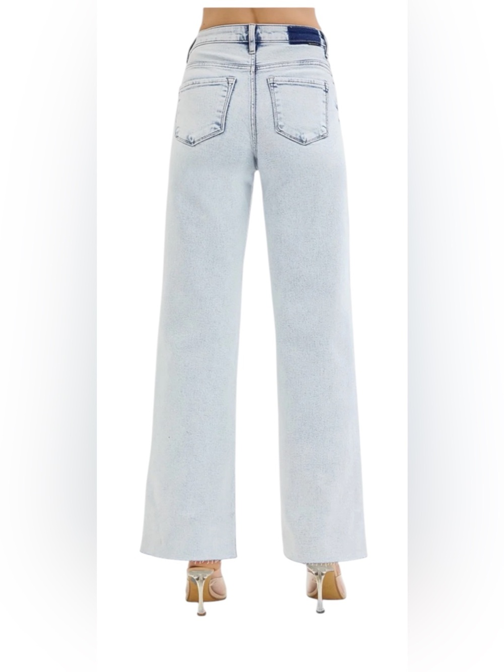 RISEN LIGHT WASH HIGH RISE WIDE LEG JEANS  NWT  1/25